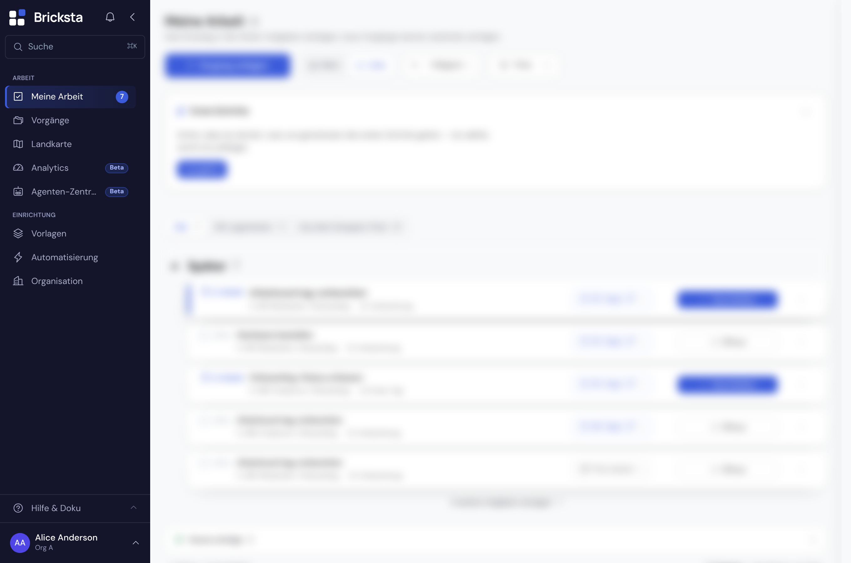 Die Bricksta-App: links die in Arbeit und Einrichtung gegliederte Seitennavigation (im Fokus), rechts der abgeblendete Startbildschirm „Meine Arbeit“