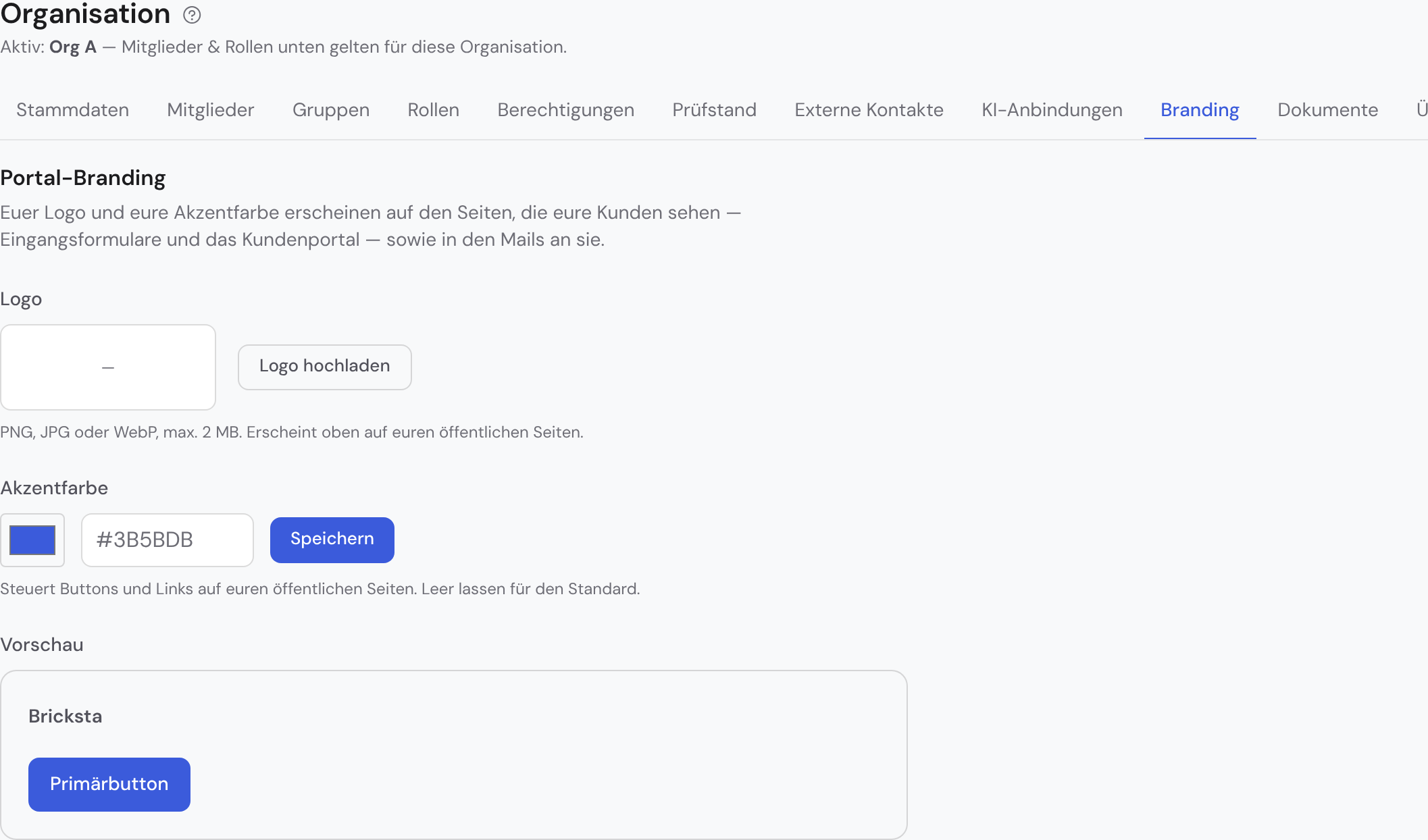 Branding-Editor unter Organisation → Branding mit Logo-Upload, Akzentfarbe und Live-Vorschau