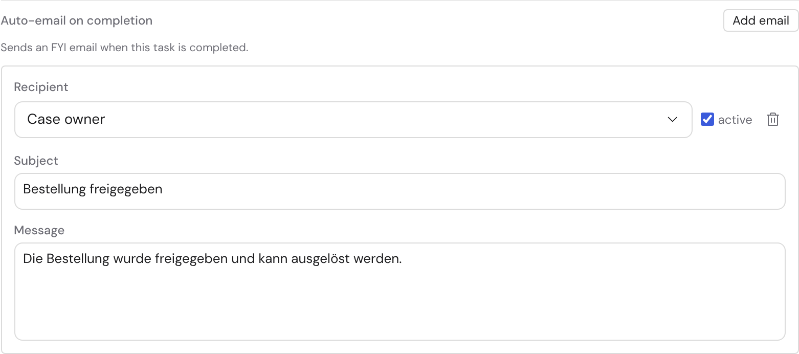 Close-up of the email panel: the recipient picker (case owner / fixed address / email field / internal member / external contact), the subject field, the multi-line message text and the active switch, each with “Insert field” next to it.