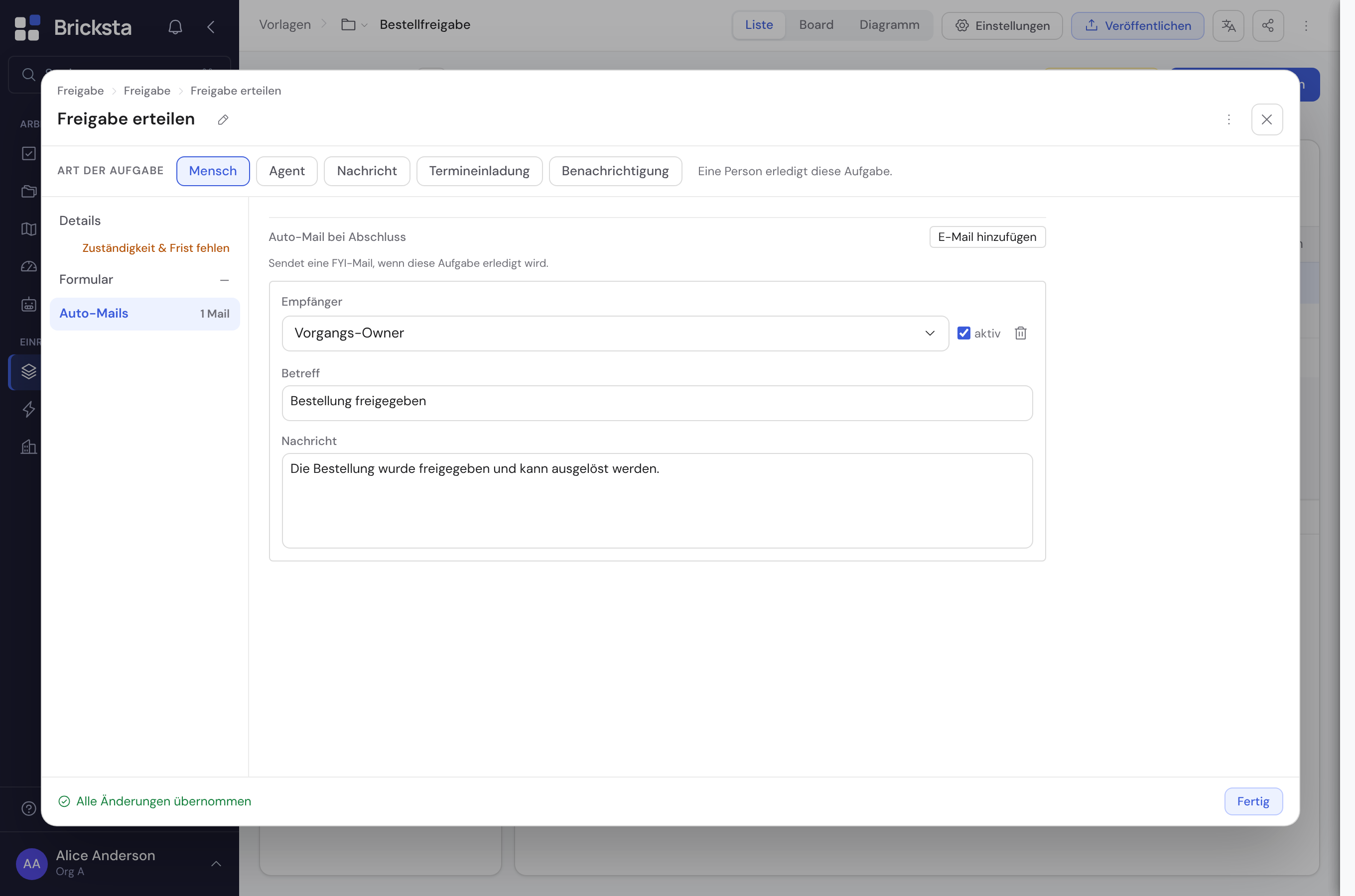 Der Vorlagen-Editor mit geöffneter Aufgabe „Freigabe erteilen“ und dem Abschnitt „Auto-Mail bei Abschluss“: Empfänger „Vorgangs-Owner“, Betreff „Bestellung freigegeben“ und Nachrichtentext, mit Aktiv-Schalter.