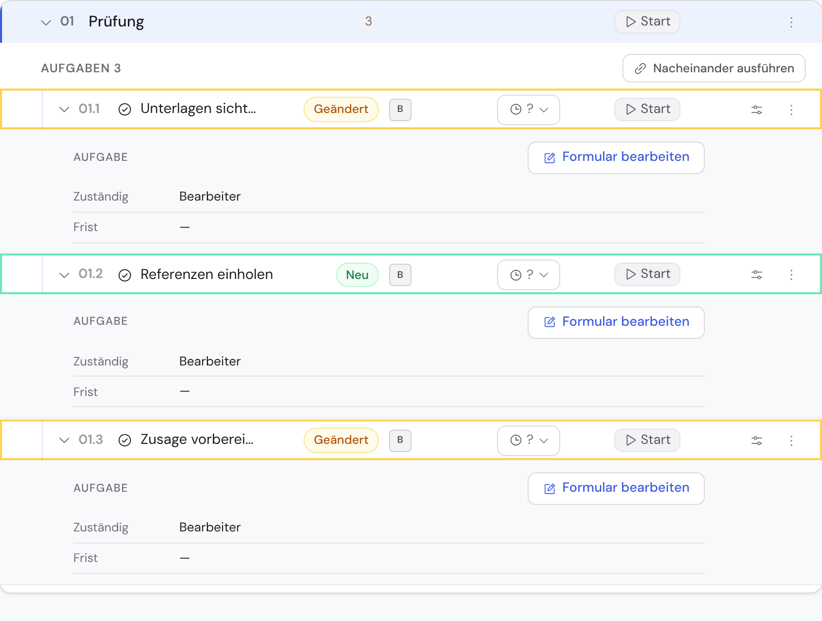 Drei Aufgaben-Zeilen im Vorlagen-Editor mit farbigen Rahmen: bernstein und „Geändert“, grün und „Neu“, bernstein und „3 → 1“